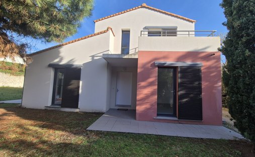 House in Le Fief-La Garenne, Royan, France 1