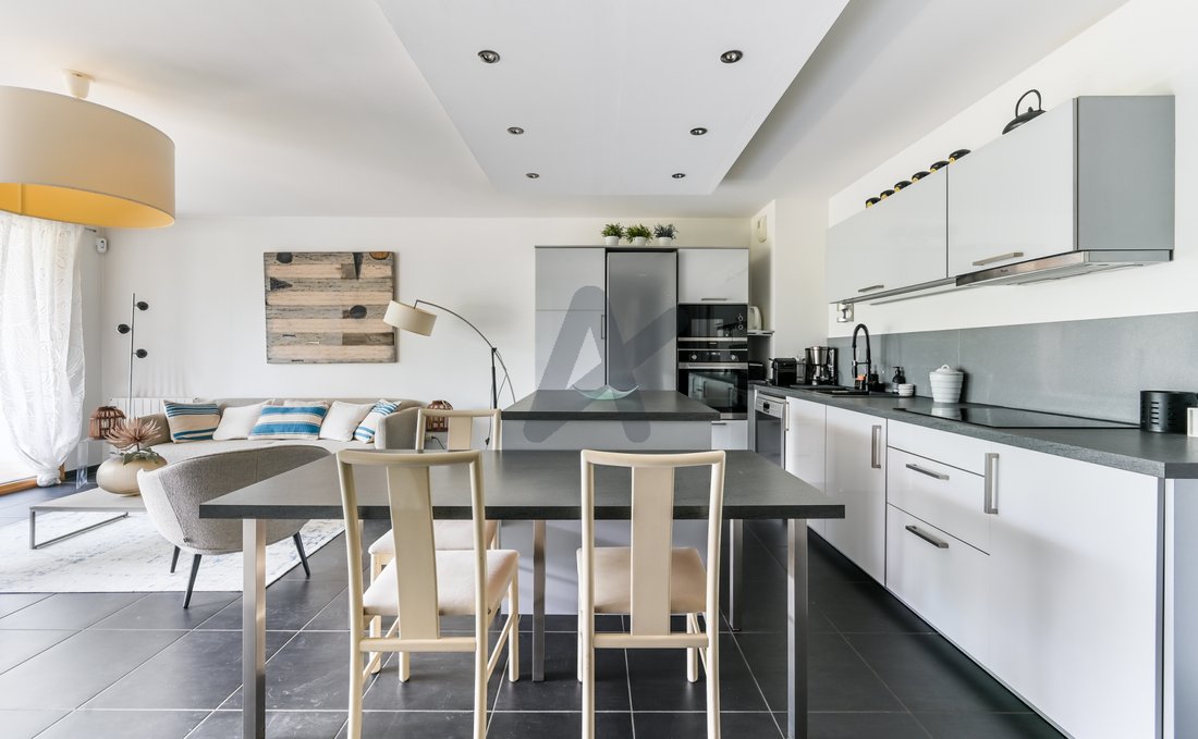 Apartment in Tête d'Or-Foch-Vitton, Lyon 6e Arrondissement, Lyon 3 - 16256654