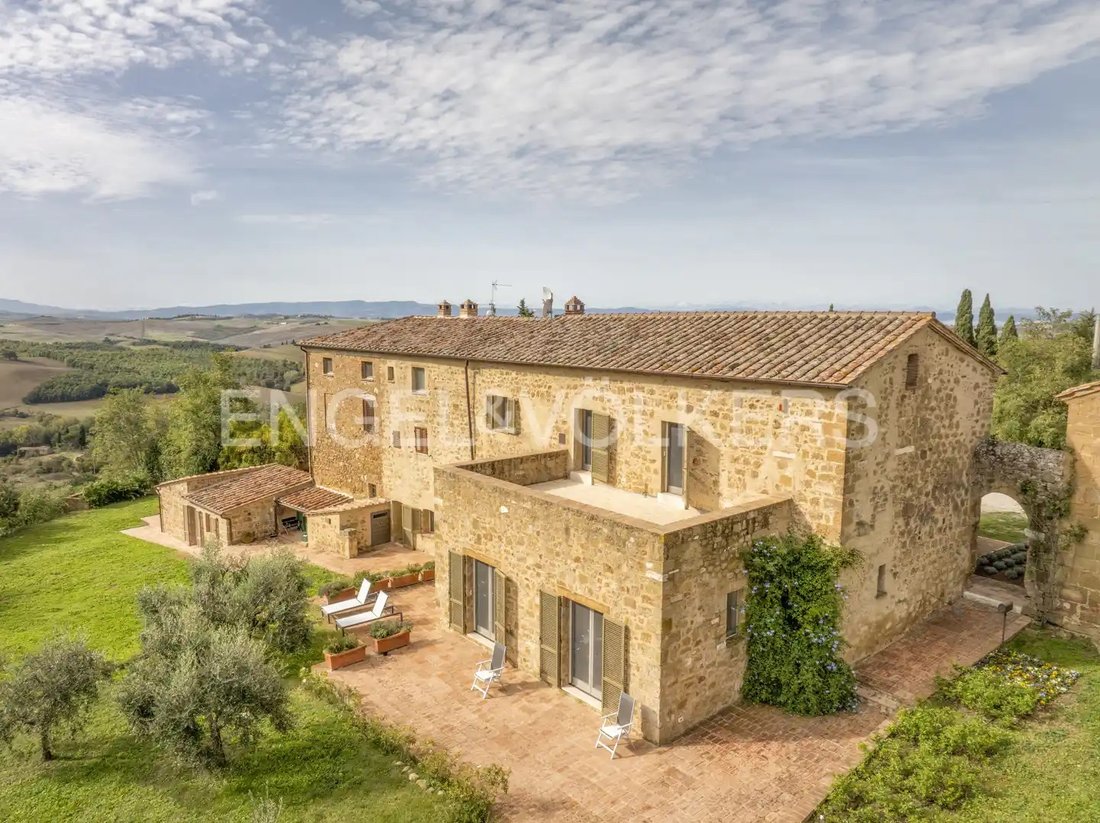 Estate in Trequanda, Tuscany, Italy 1 - 16656324