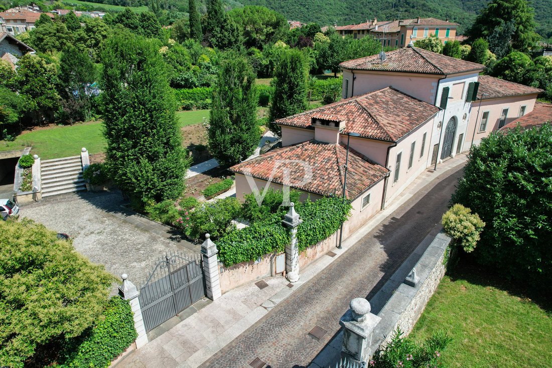 House in Cellatica, Lombardy, Italy 5 - 16656766