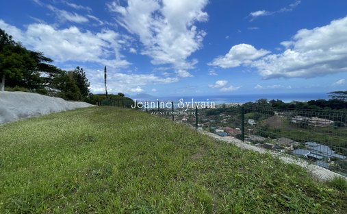 Land in Punaauia, Inseln über dem Winde, Französisch-Polynesien 1