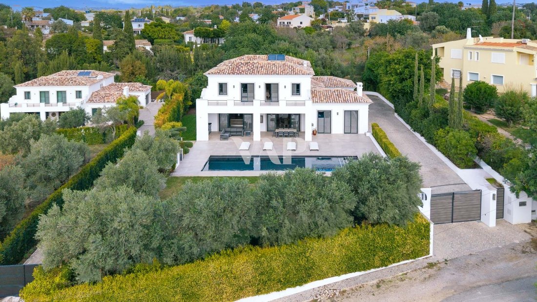 Villa a Loule (Sao Clemente), Algarve, Portogallo 1 - 16657135