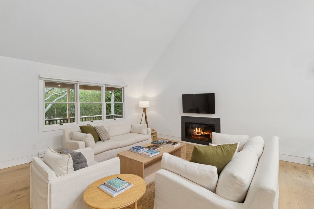 East Hampton, New York, United States 2 - 16658543