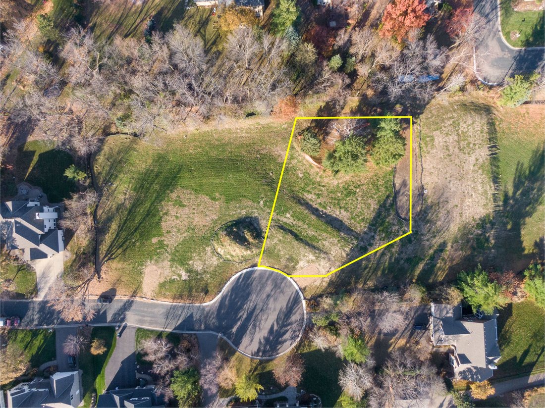 House in Chanhassen, Minnesota, United States 2 - 16656929