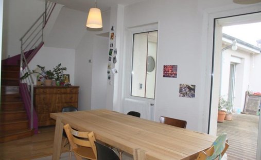 House in Zola - Pressence, Villeurbanne, France 1