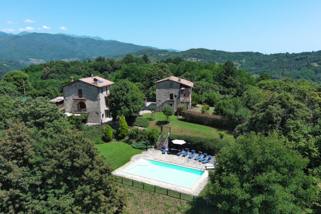 Farm Ranch in Castelnuovo di Garfagnana, Tuscany, Italy 1 - 16656057