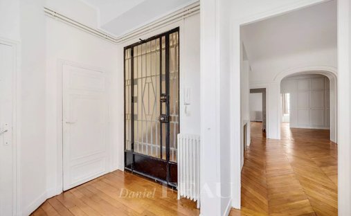 Apartment in Notre Dame, Versailles, France 1