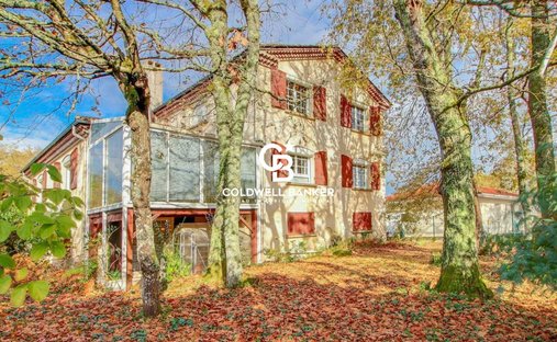 Léognan Xviiith Century Castle Annex Park Swimming Pool Tennis