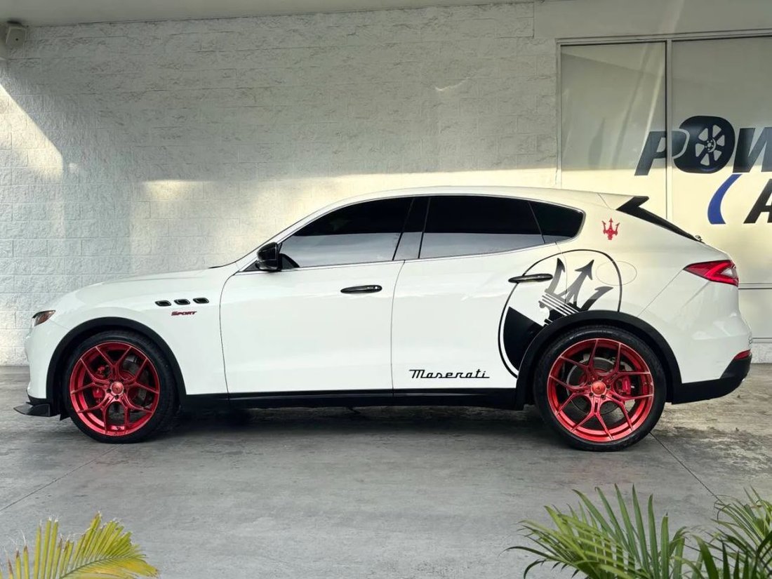 Suv in Tampa, FL, United States 4 - 16363683