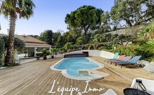 House in Saint Cyprien, Toulouse, France 1