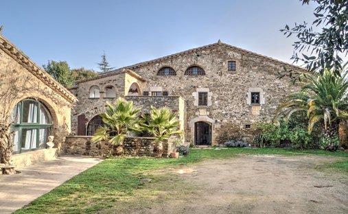 Finca in Sant Marti Vell, Catalonia, Spain 1