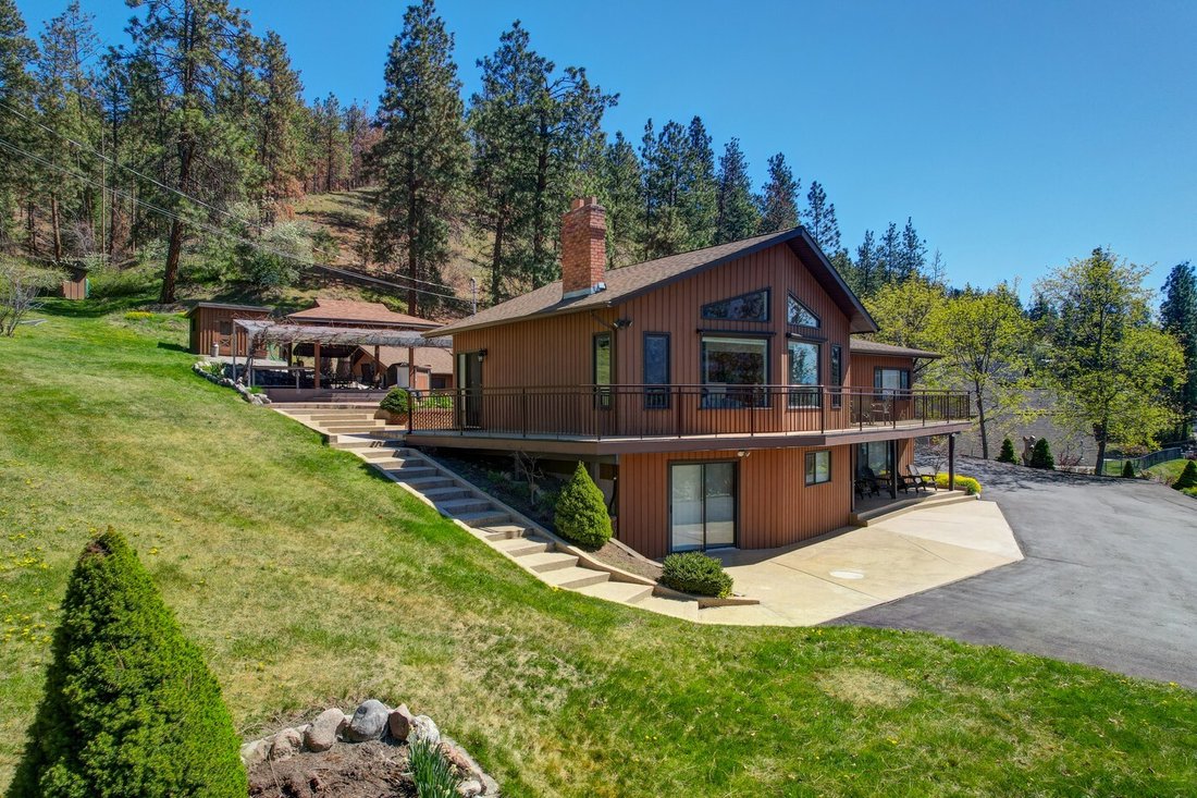 House in Lake Country, British Columbia, Canada 3 - 16658779