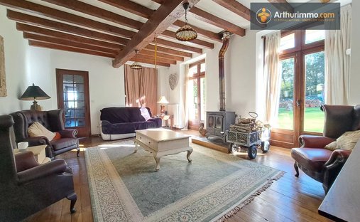 A 12th Century Chateau With Ramparts And 15 Hectares Of Grounds, Listed As A Historical