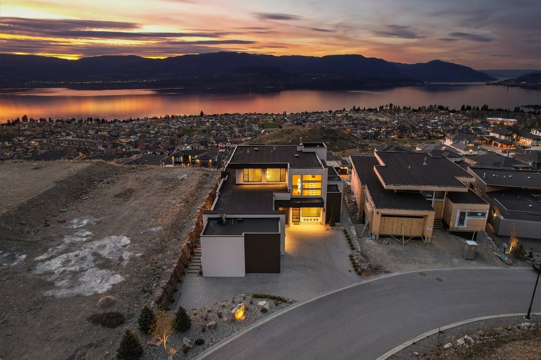 Maison à Kelowna, Colombie-Britannique, Canada 1 - 16658824