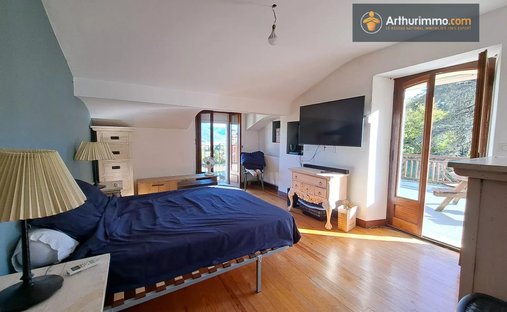 A 12th Century Chateau With Ramparts And 15 Hectares Of Grounds, Listed As A Historical