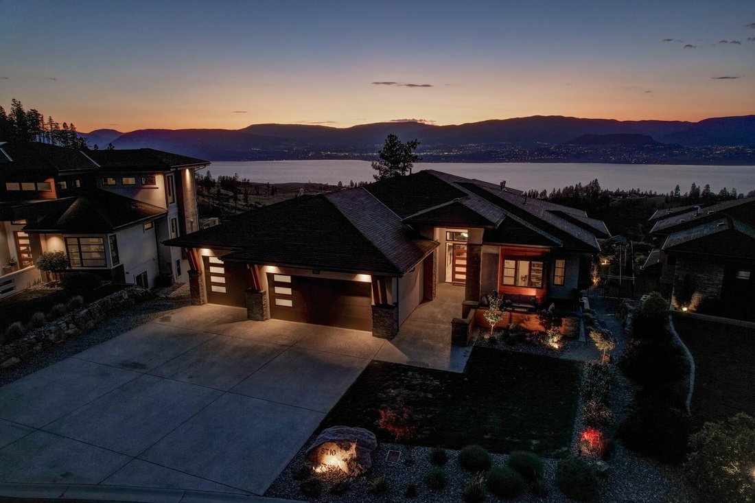 House in Kelowna, British Columbia, Canada 3 - 16658819