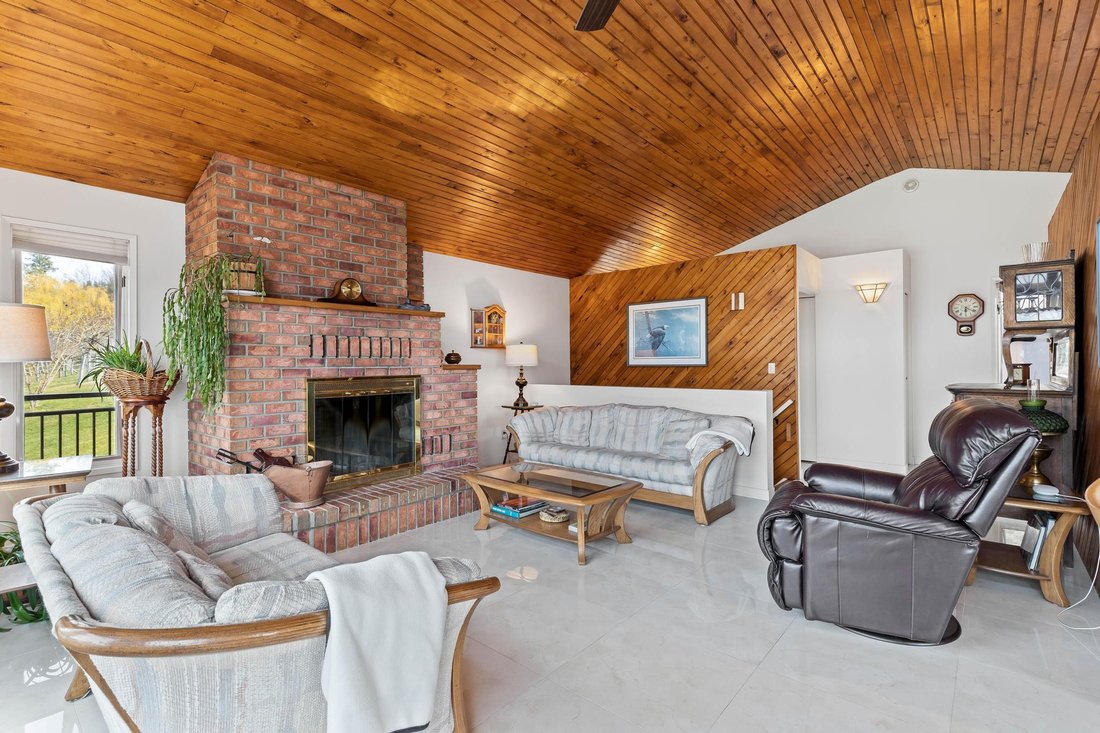 House in Lake Country, British Columbia, Canada 5 - 16658779