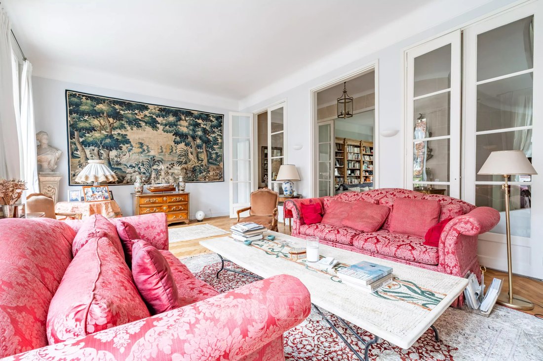 House in Saint James-Delabordère, Neuilly-sur-Seine, France 2 - 15689080