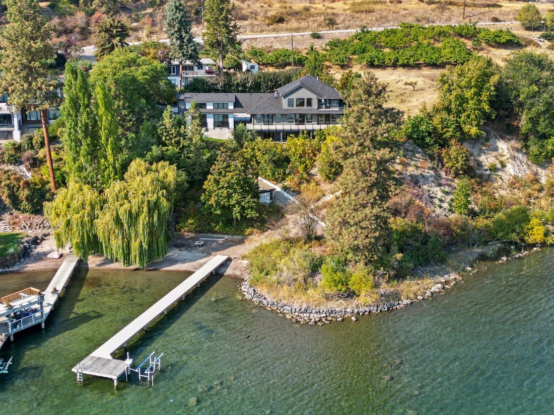 House in West Kelowna, British Columbia, Canada 1 - 16658791