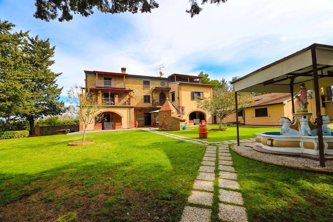 Estate in Guardistallo, Tuscany, Italy 2 - 16656264