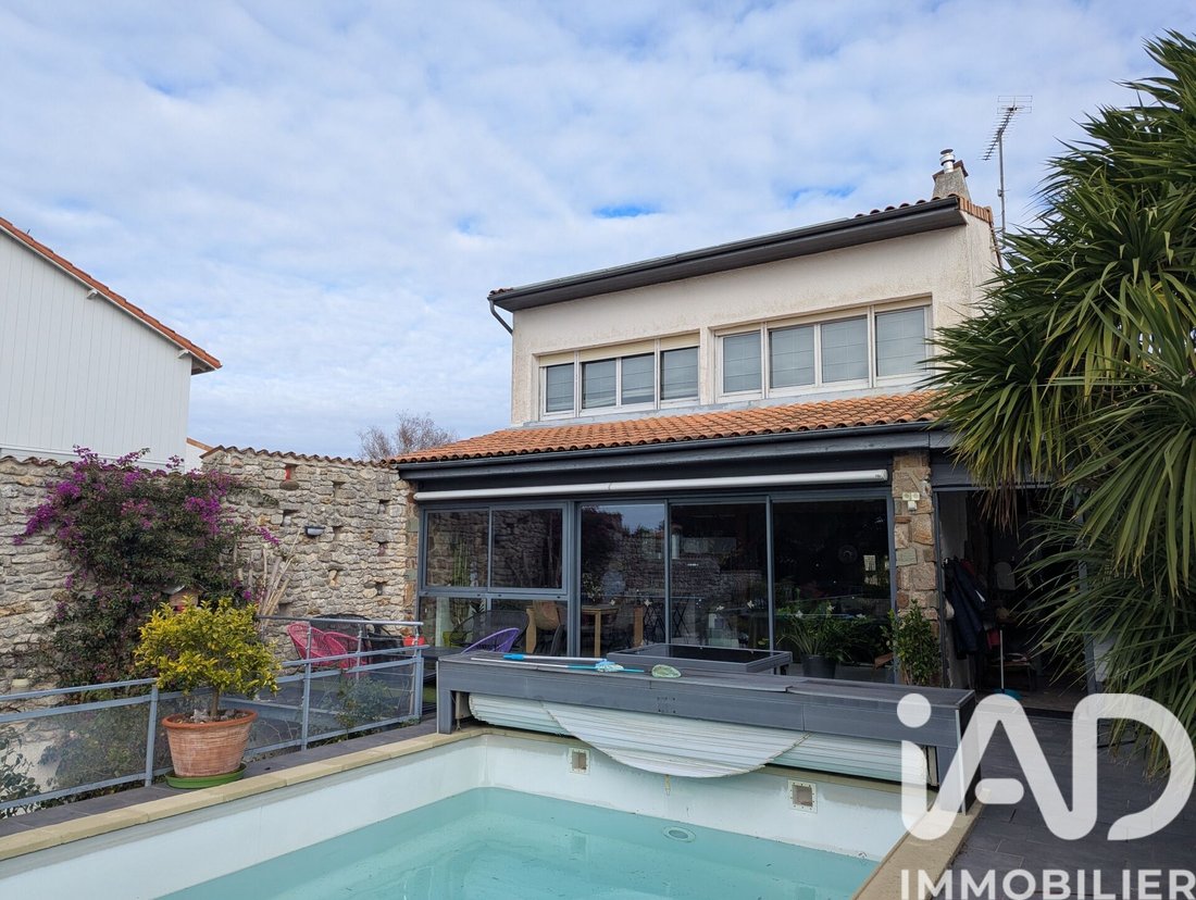 House in Vaux-sur-Mer, Nouvelle-Aquitaine, France 1 - 16657357
