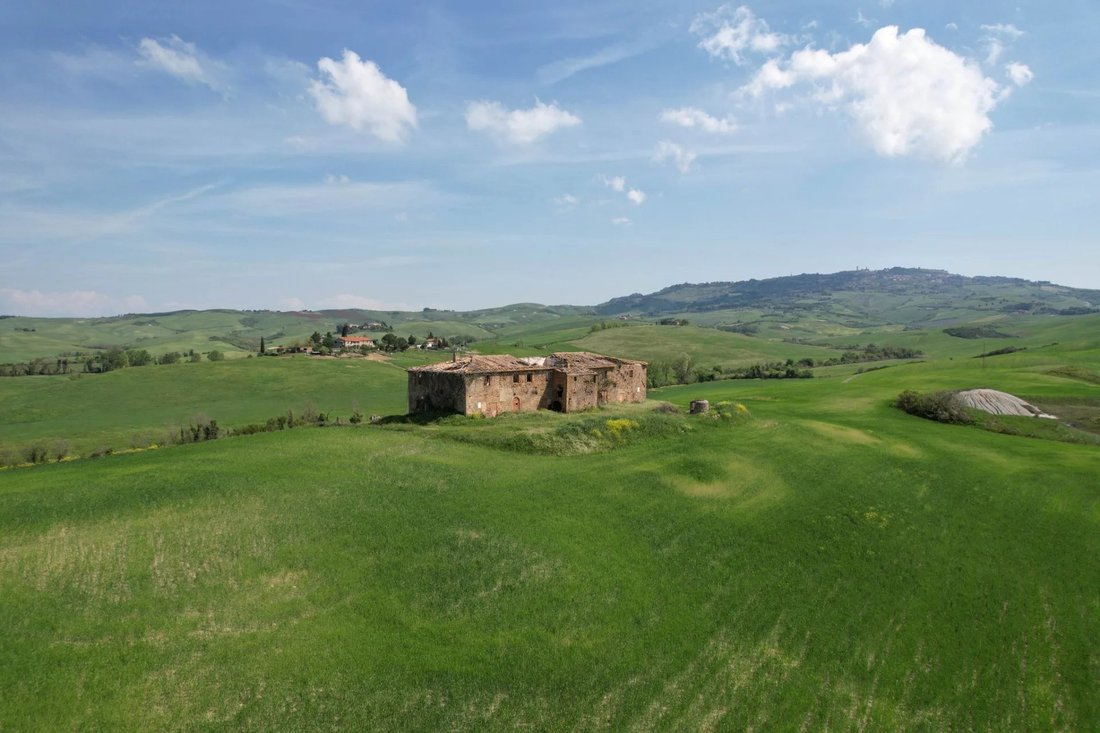 Volterra, Tuscany, Italy 3 - 16656159