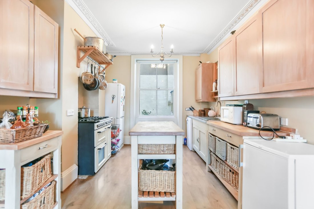 House in Hove, England 4 - 16658067