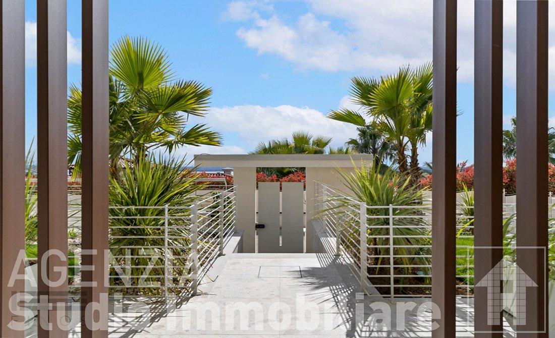 Apartment in Padenghe sul Garda, Lombardy, Italy 5 - 16657616