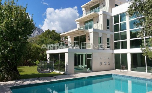 Villa in Kemer, Turkey 1