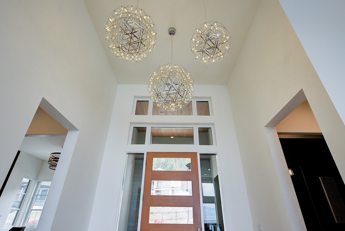 House in Kelowna, British Columbia, Canada 4 - 16658819