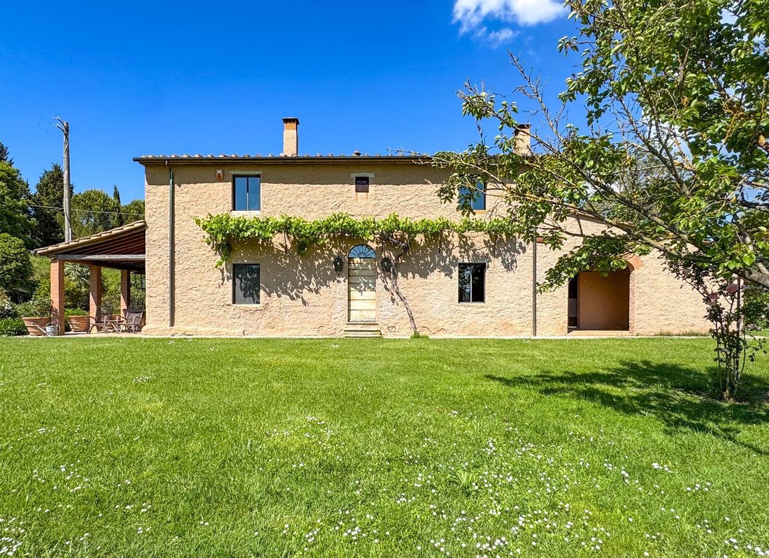 Villa in Riparbella, Tuscany, Italy 1 - 16656357