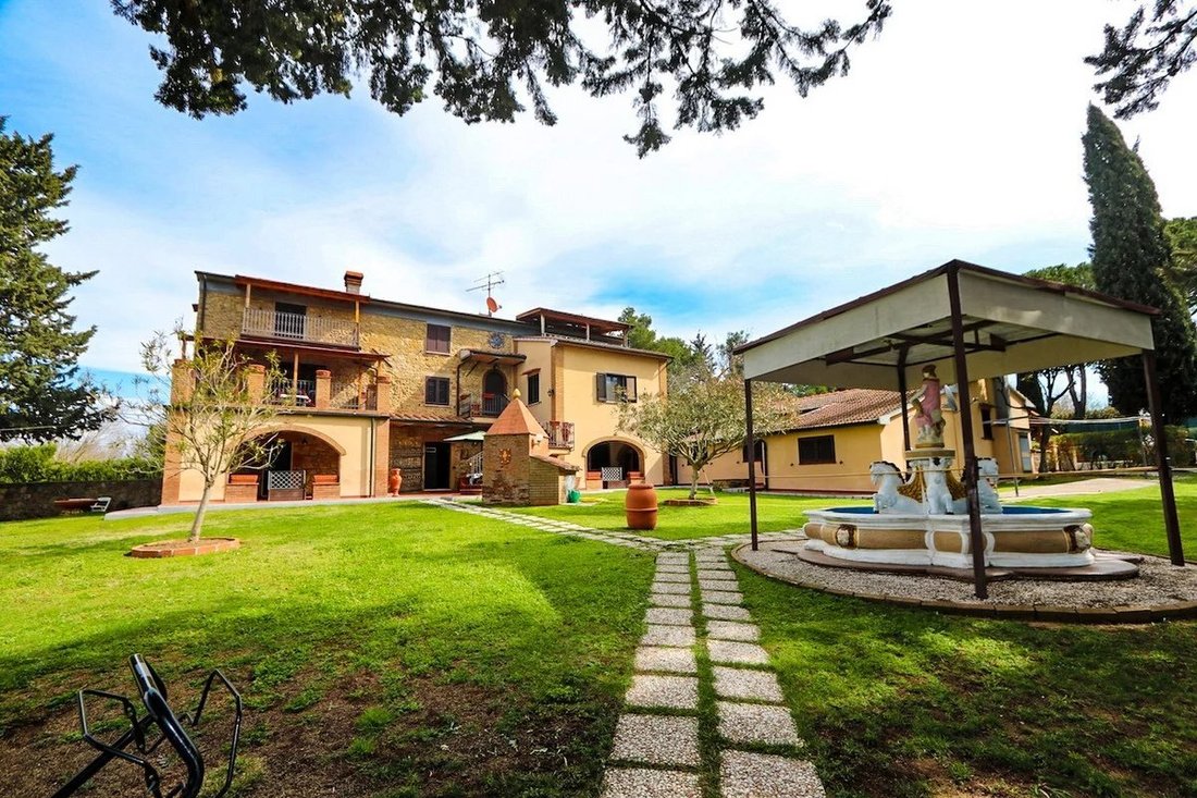 Estate in Guardistallo, Tuscany, Italy 1 - 16656264