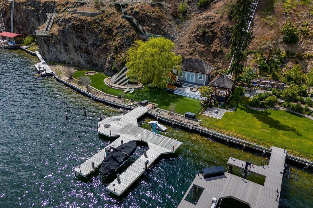 House in West Kelowna, British Columbia, Canada 3 - 16658832