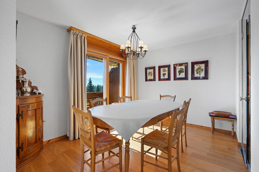 Condo in Crans-Montana, Valais, Switzerland 4 - 16659401