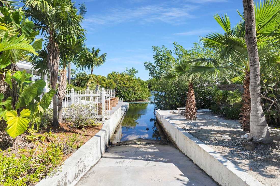 House in Big Pine Key, Florida, United States 3 - 16656009