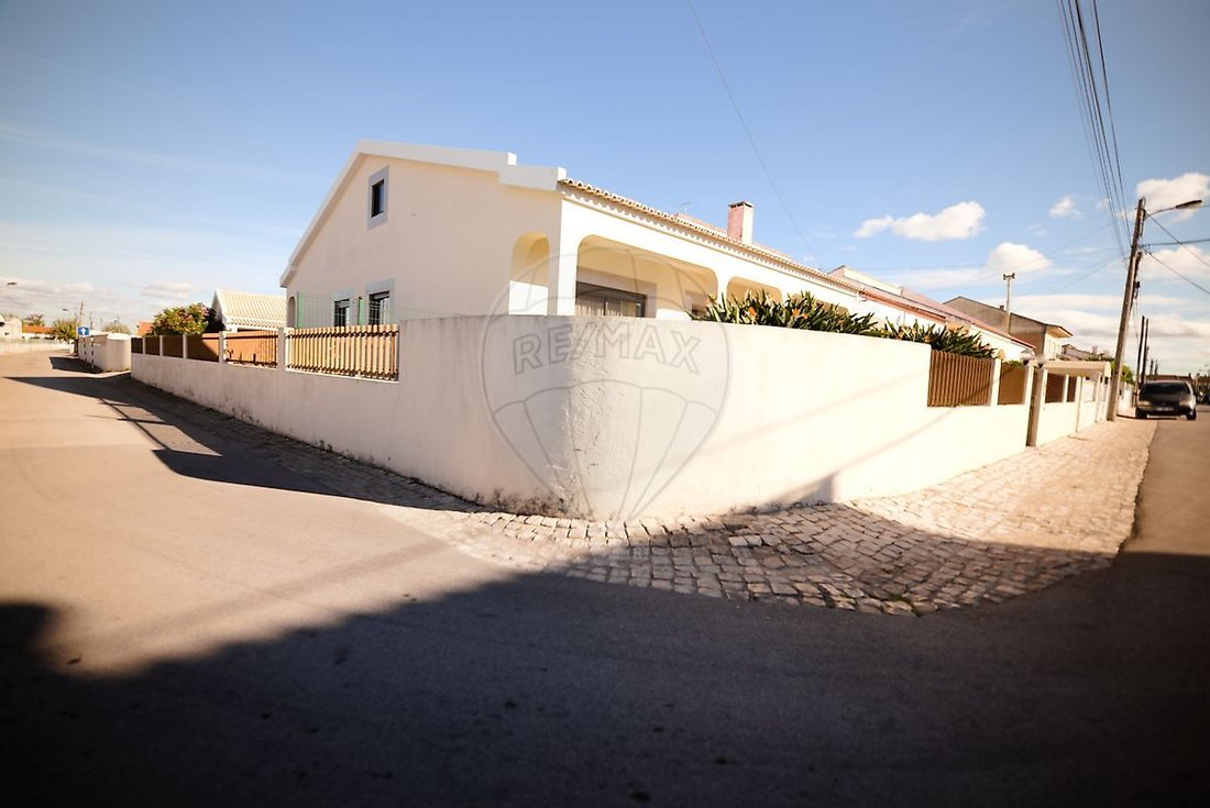 House in Sarilhos Grandes, Setubal, Portugal 2 - 16656637