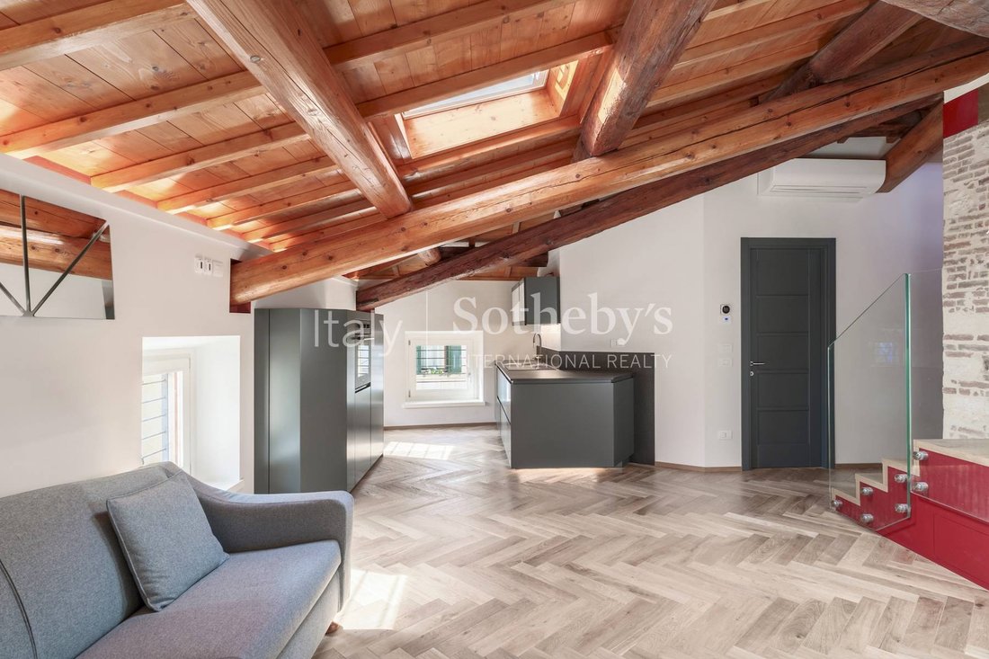 House in Center, Verona, Veneto 2 - 16655823