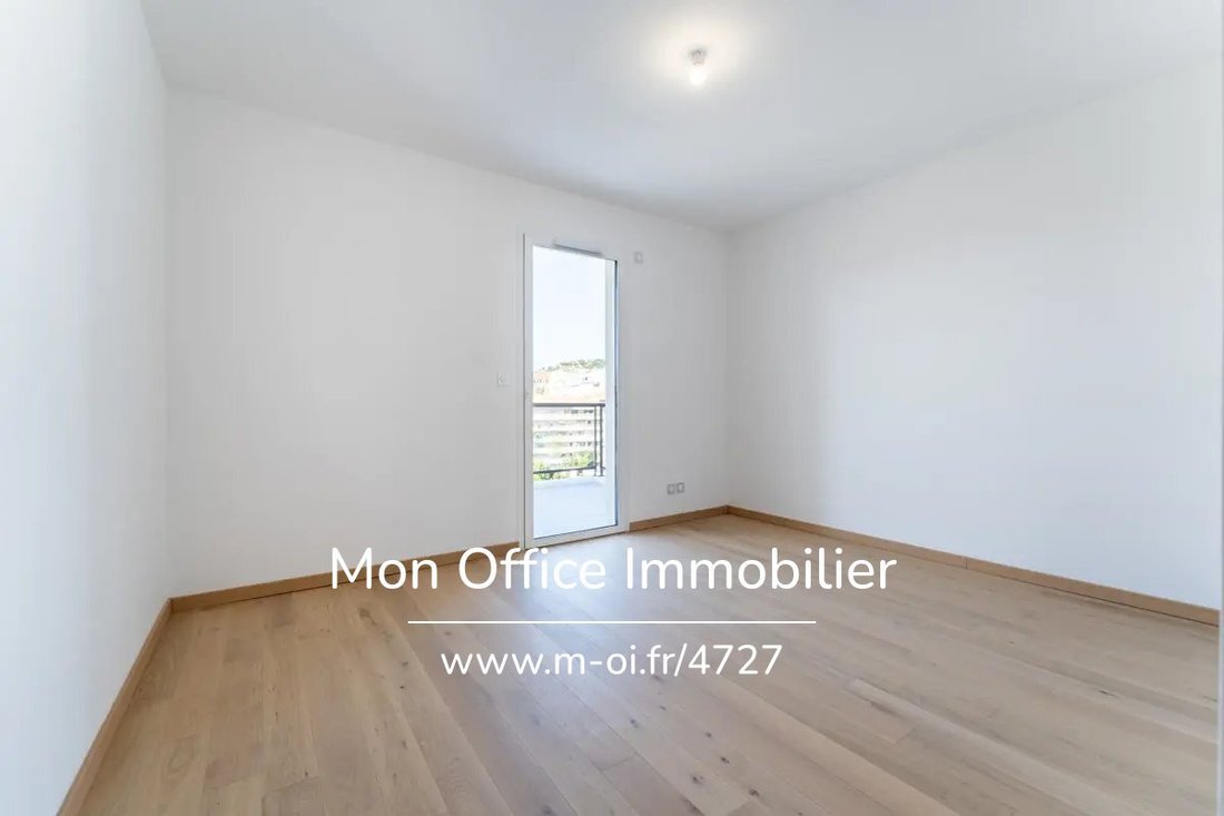 Apartment in Saint Giniez, 8e Arrondissement, Marseille 5 - 16657832