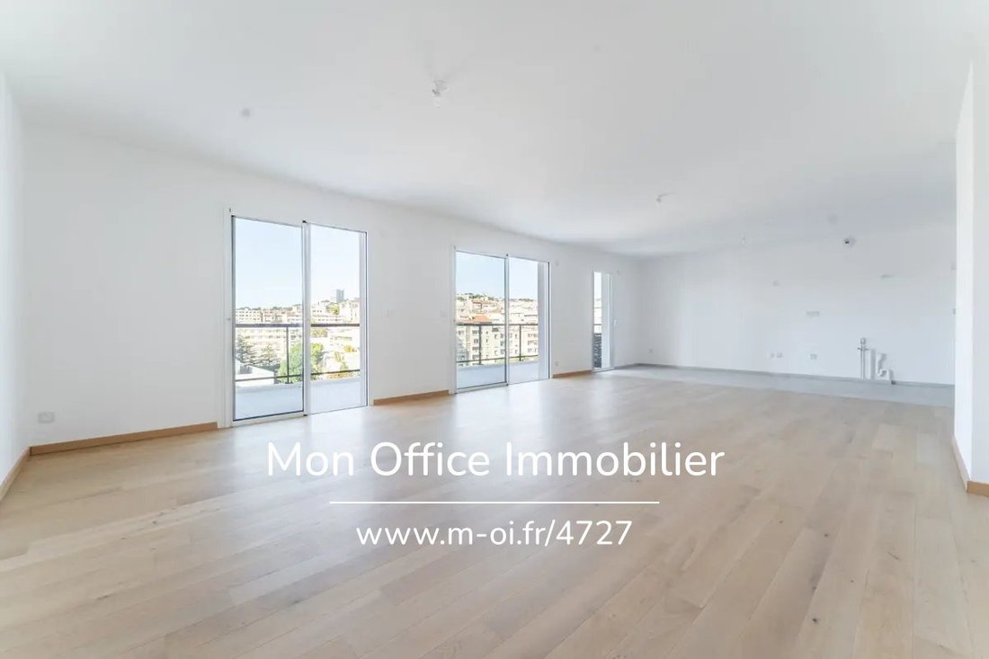 Apartment in Saint Giniez, 8e Arrondissement, Marseille 3 - 16657832