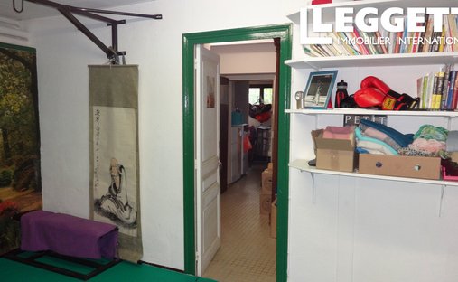 Castle for Sale in Brioude, Auvergne-Rhône-Alpes, France