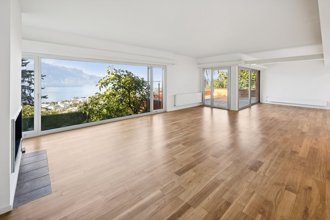 Modern Architectural Villa With Unique Views And Character