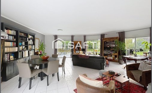 Castle for Sale in Treillières, Pays de la Loire, France