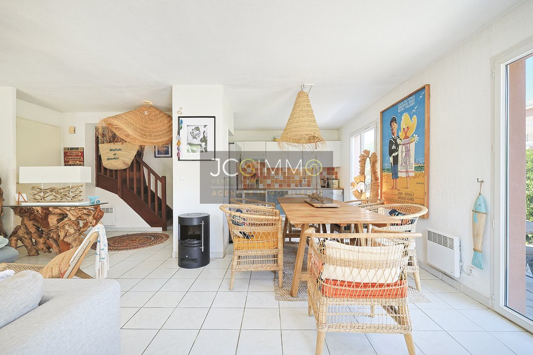 Villa in Centre Ville, Cogolin, France 4 - 16655262