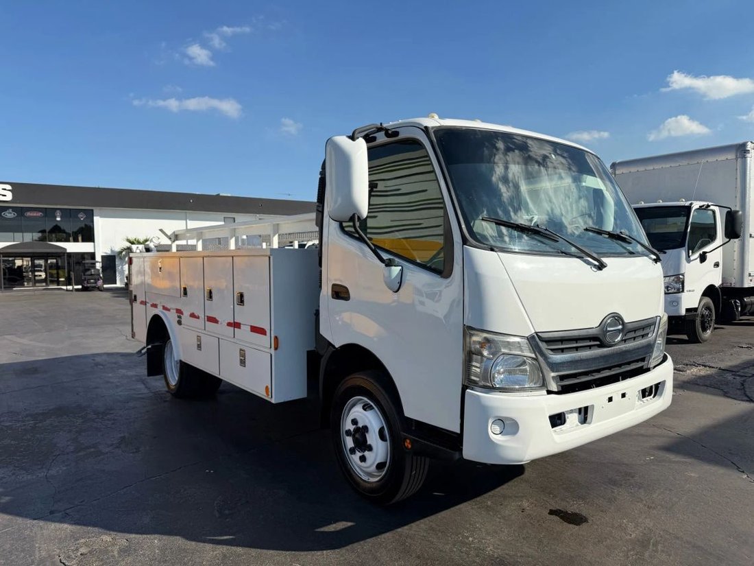 Pickup in Miami, FL, United States 3 - 15555190