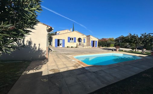 House in Centre Ancien, Pertuis, France 1