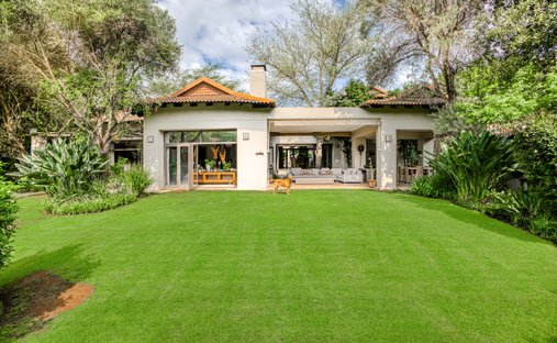 Country House in Chartwell, Gauteng, South Africa 1