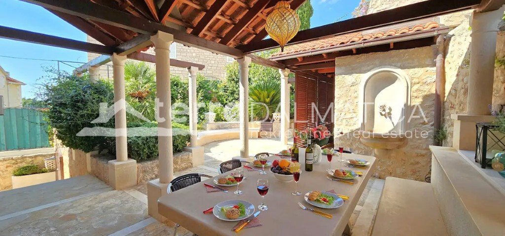 House in Dol, Split-Dalmatia County, Croatia 1 - 16659448