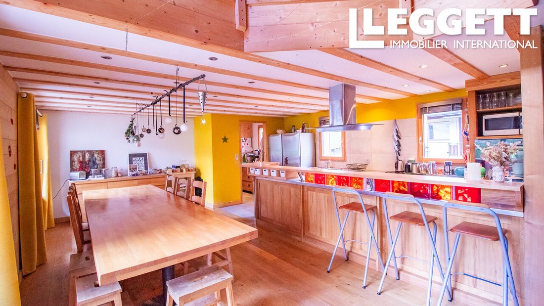 Chalet in Pralognan-la-Vanoise, Auvergne-Rhône-Alpes, France 2 - 15625534