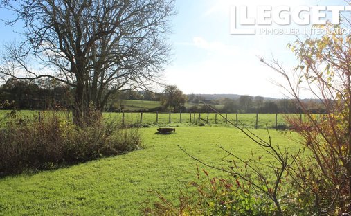 Castle for Sale in Igé, Bourgogne-Franche-Comté, France