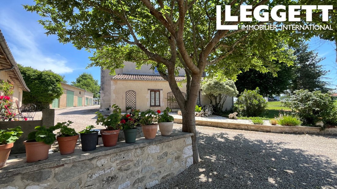 House in Les Leves-et-Thoumeyragues, Nouvelle-Aquitaine, France 2 - 15773227